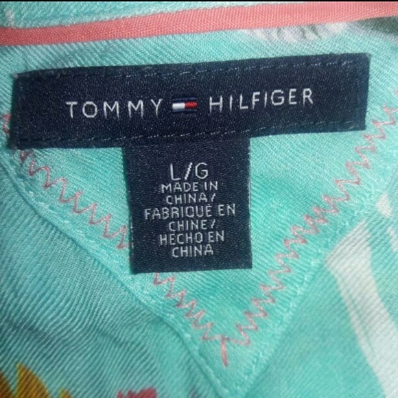 Tommy Hilfiger tropical vacation vibes belly shirt - Picture 8 of 8